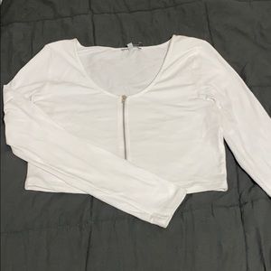 White zip up crop top. never worn.